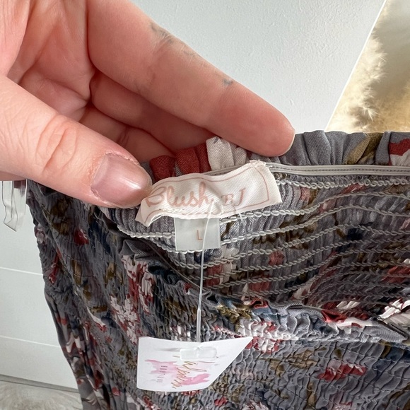 Blush Floral Maxi Dress - L - Picture 4 of 8